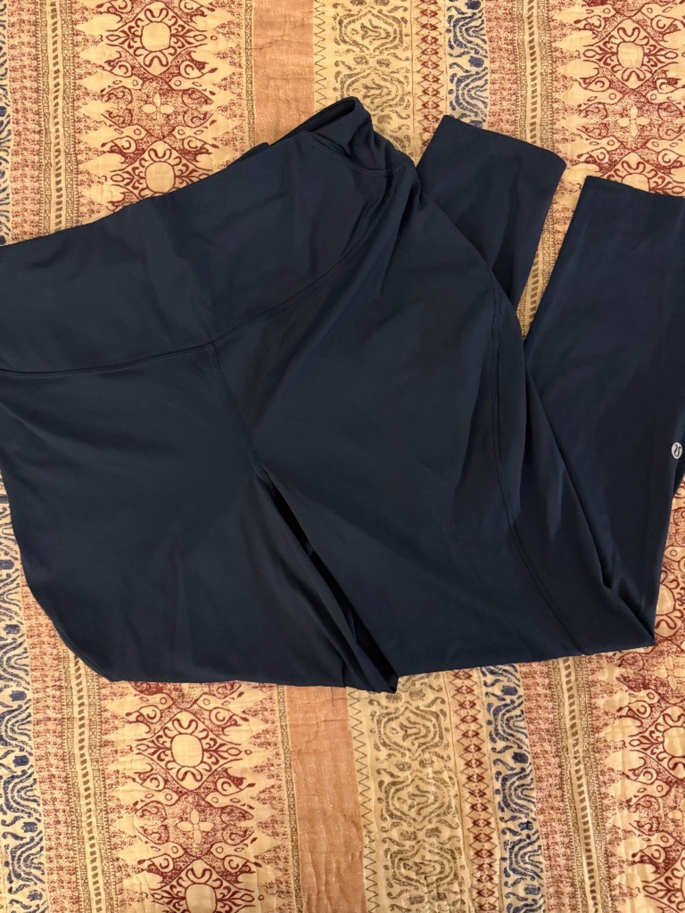 Lulu base pace leggings